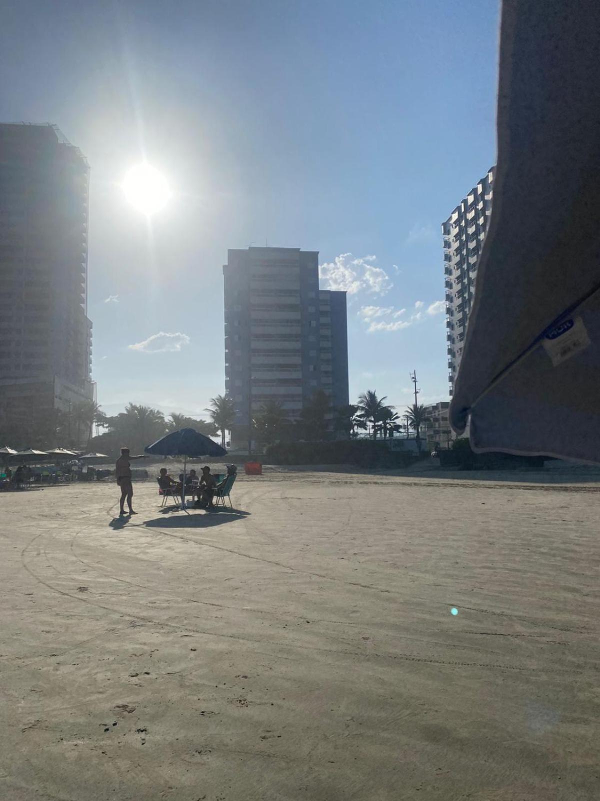 Apto Aconchegante Beira Mar Com Ar No Quarto Solemar Eksteriør billede